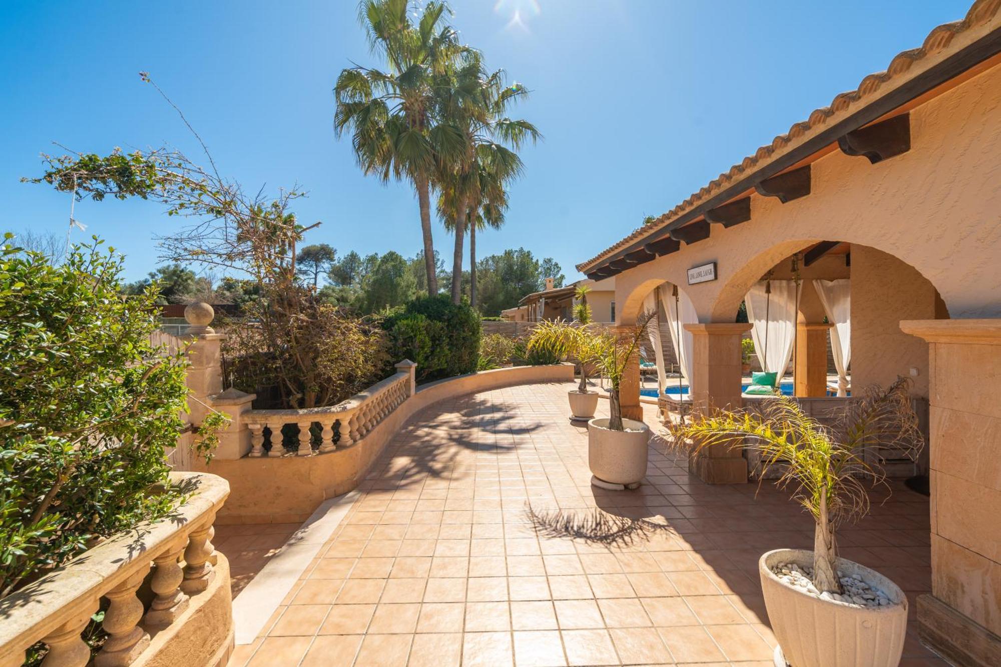Son Serra, Pool And Chill Out Close To The Villa Son Serra de Marina