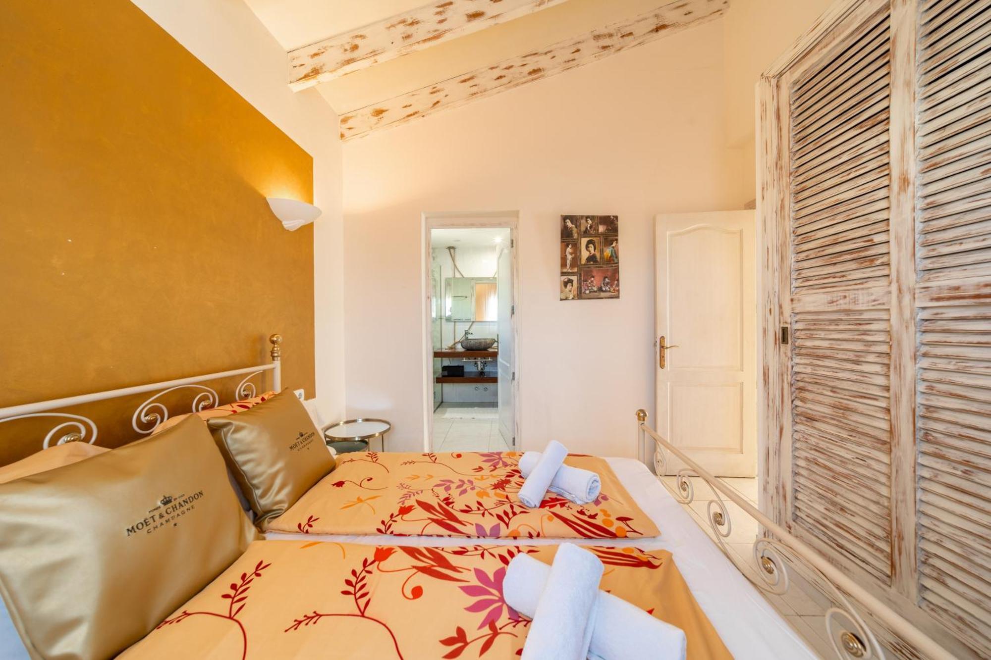 Son Serra, Pool And Chill Out Close To The Villa *