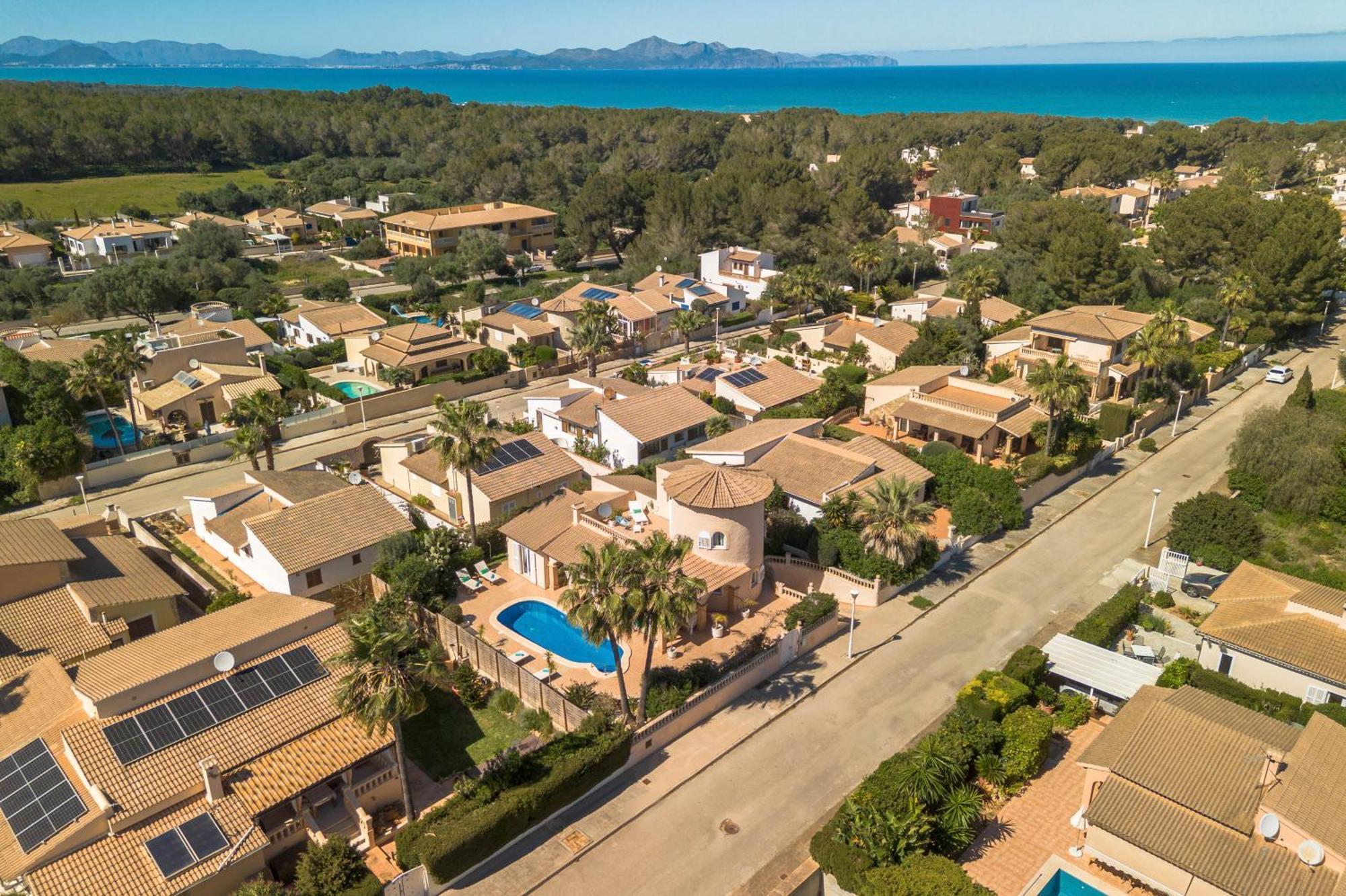 Son Serra, Pool And Chill Out Close To The Villa *